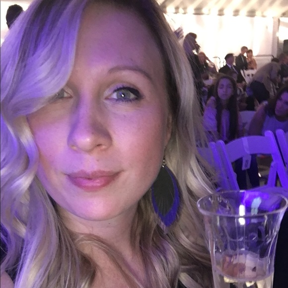 Meet your Posher Ambassador✨Kendra✨ - Picture 3 of 5